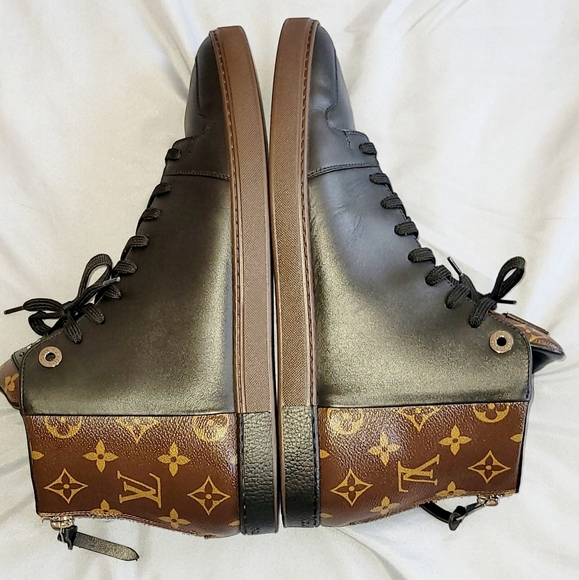 Loius Vuttion Sneakers - Picture 10 of 11